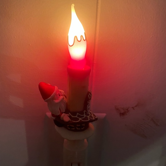 Vintage Christmas Candle Nightlight ~ Santa On The Roof Top Great Working Cond - Picture 6 of 7